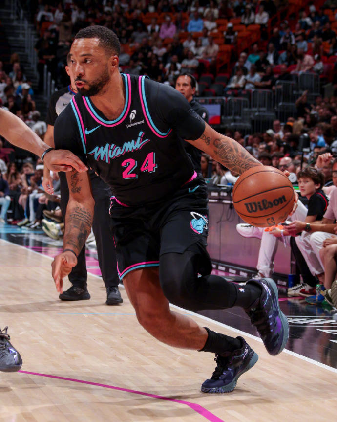 乐鱼app关于刚刚！迈阿密热火今晨止住颓势风云突变孟菲斯灰熊集结日官宣签约，今晚新奥尔良鹈鹕调整名单以备德甲的信息